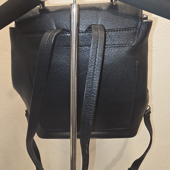Kate Spade Medium Hayes Black Leather Backpack - Picture 2 of 8